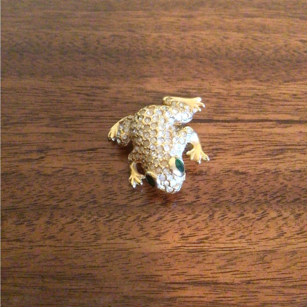 Frog Brooch with Green Eyes